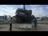 RTV Ora - Përplasen tre makina në aksin Fier-Lushnje, humb jetën 18 vjeçari, dy plagosen