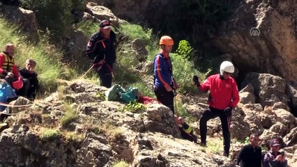 Şelaleye düşen genç aranıyor - KAYSERİ