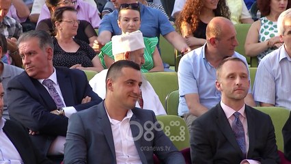 RTV Ora - Amerikanët nderime Kryegjyshatës Botërore të Bektashinjve