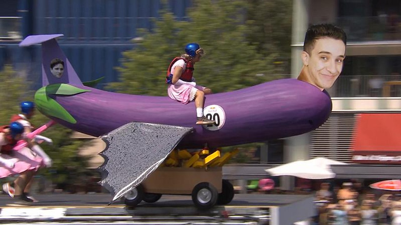 Red Bull 'flugtag' sees crowds flock to Lyon in middle of heatwave