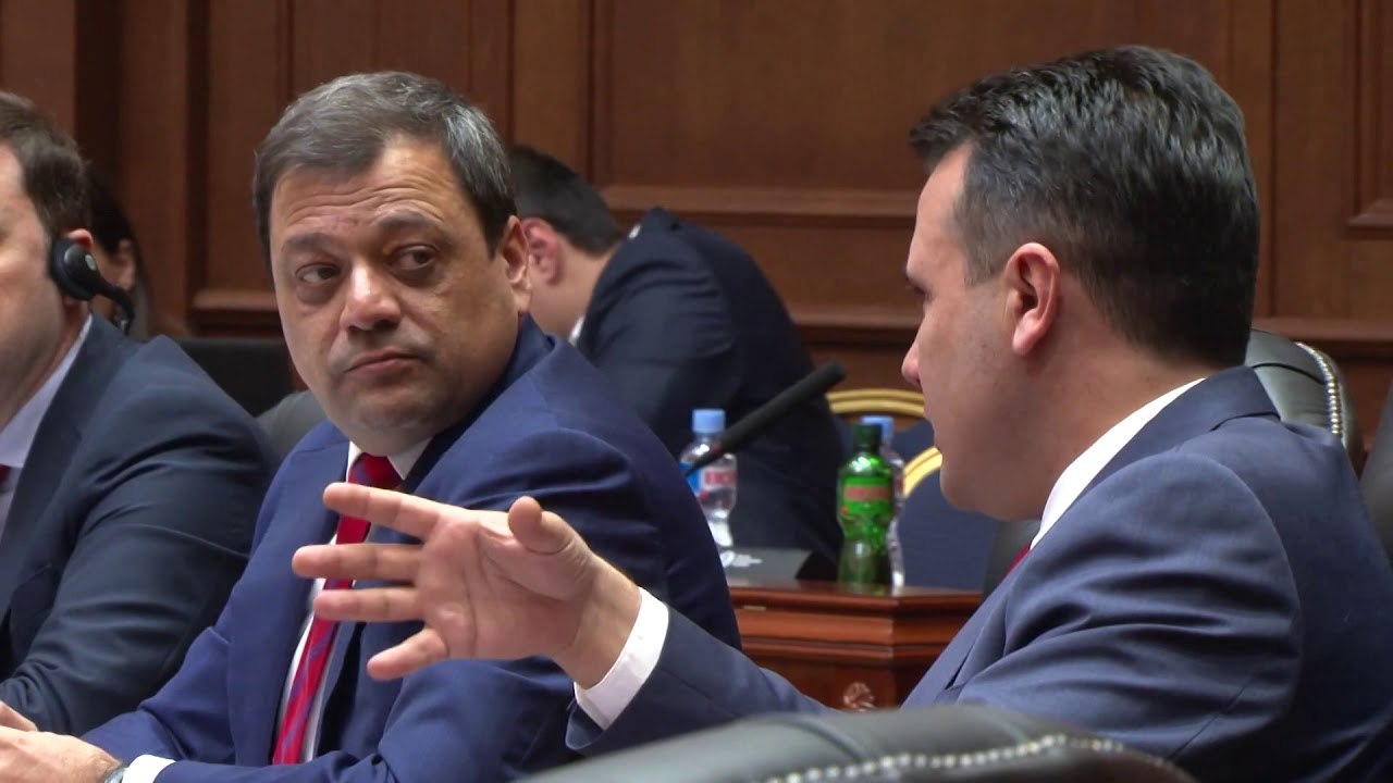 Заев вети смена на една третина од министрите,...