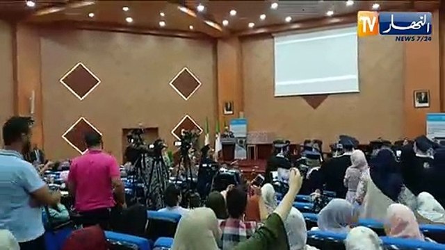 وزير العمل يقرر توظيف دفعة التخرج الرابعة للمدرسة العليا للضمان الإجتماعي بعد طلب من متخرّجة