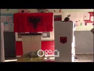 Download Video: RTV Ora - Bashkitë e djathta kyçin shkollat, në bashkitë e majta ndahen materialet zgjedhore