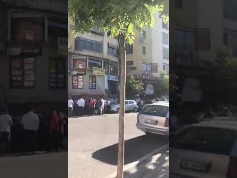 Tiranë, protestues tek Shkolla e Baletit , por shpërndahen