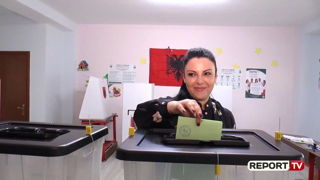 Report TV - Ministrja Balluku: Qytetarët të votojnë për të përmirësuar imazhin e Shqipërisë