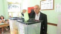 Report TV - Voton Alfred Moisiu: Palët politike të ecin përpara, opozita gaboi