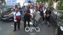 RTV Ora - Opozita protestë ndryshe, kërkon largimin e Ramës përmes muzikës