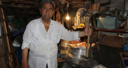 80 yıllık demir ustası makinelere yenik düştü