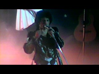 Queen - We Will Rock You