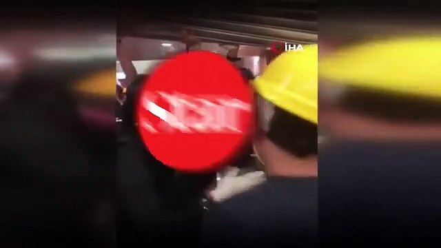 Hong Kong’da göstericiler parlamento binasına girdi