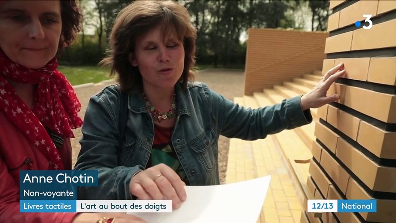 Livres tactiles : l’art au bout des doigts