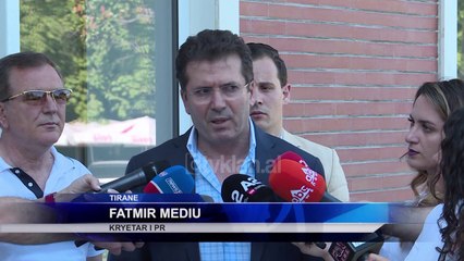 Mediu per protestat: Ende nuk kane marre firmen finale