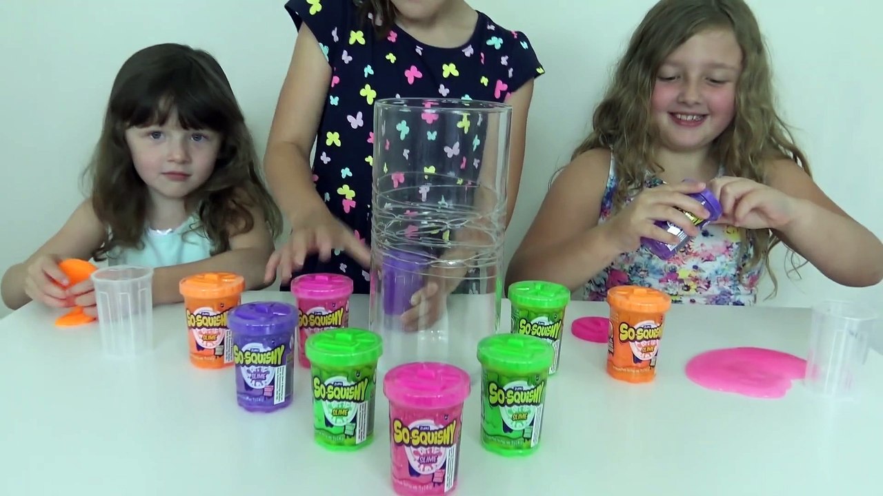 Sophia, Isabella e Alice Brincando com Slime