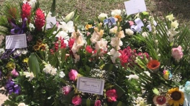 Sepultan los cuerpos del padre e hija salvadoreños ahogados en el río Bravo
