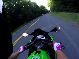 Motorcyclist Barely Avoids Bear