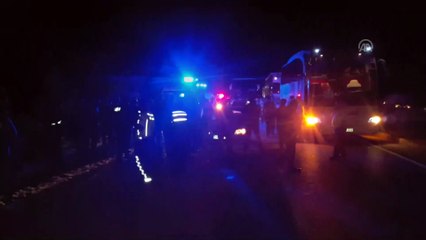 Fındık yüklü tır devrildi: 2 yaralı - AMASYA