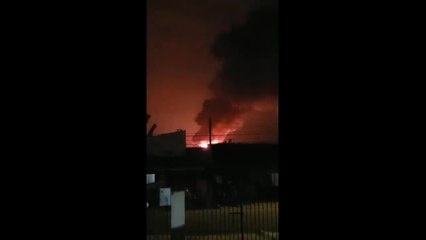 Caminhão de combustível causa explosão na Grande Curitiba