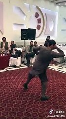 هههههه  هغه ملګری مو منشن کړی چې داسی ډانس ته د ټینګی نه وي