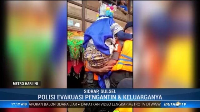 Lokasi Resepsi Terendam Banjir Satu Meter, Pengantin di Sidrap Dievakuasi