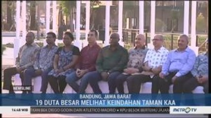Duta Besar Anggota KAA Kunjungi Taman Asia Afrika