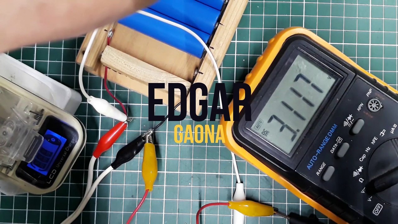 Cargador de baterías 18650 casero y con materiales reciclados