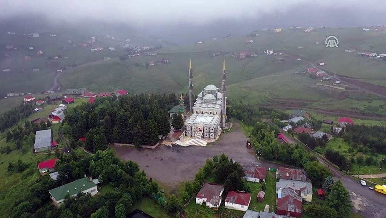 Haçka yaylası, doğa tutkunlarını ağırlıyor - TRABZON