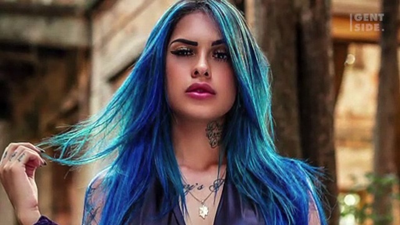 Tati Zaqui mostra bumbum sem retoques na web e recebe elogios