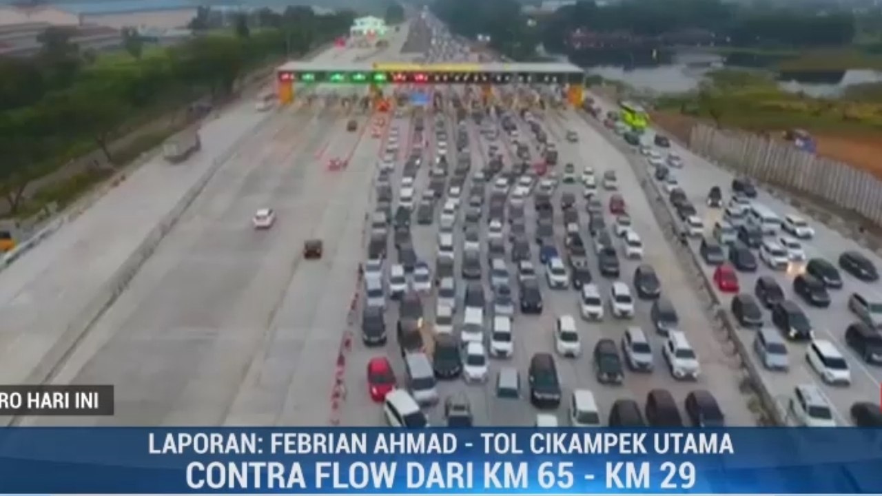 Diberlakukan <i>Contra Flow</i> KM 65-KM 29 Tol Cikampek
