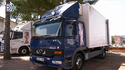 Un juez obliga a una empresa a retirar la imagen de una mujer desnuda de sus camiones