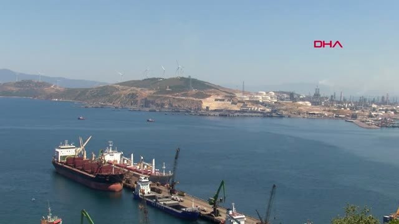 İZMİR Patlama meydana gelen gemideki soğutma çalışmaları sürüyor