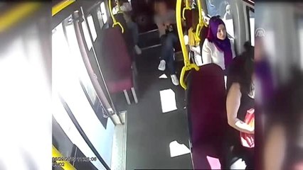 Halk otobüsündeki yankesicilik kamerada