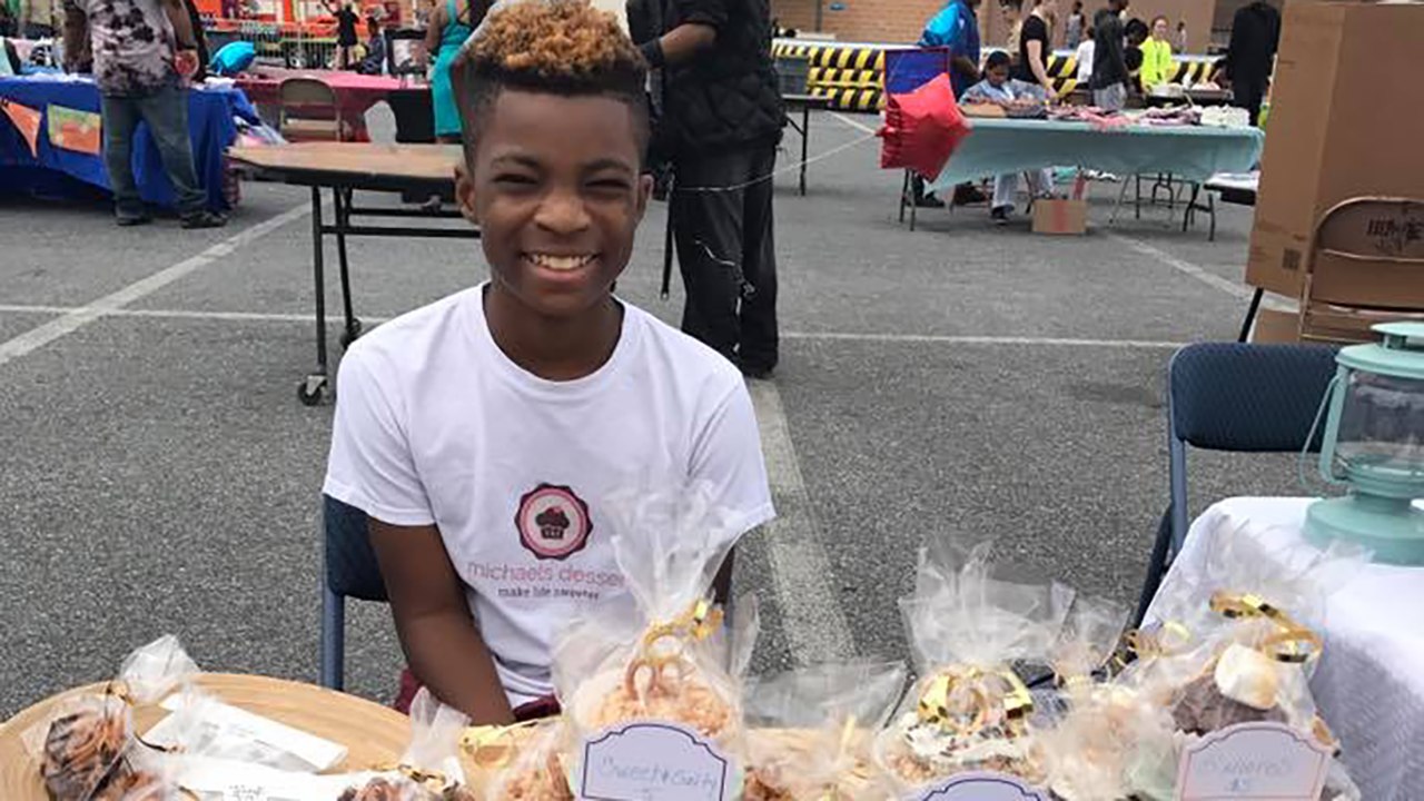Bakery That Gives Pastries Away To The Homeless