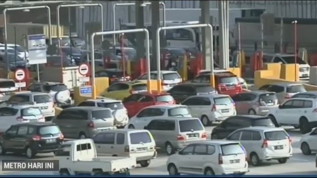 Lalu Lintas di GT Kalihurip Arah Jakarta Padat