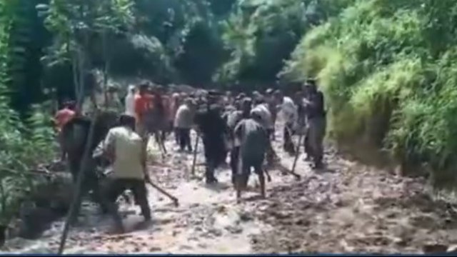 Jalur Penghubung Dua Dusun di Gowa Putus Akibat Longsor