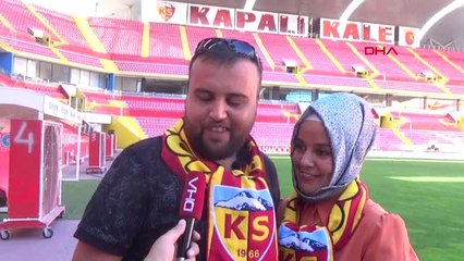 SPOR Fanatik damat, nikahtan sonra eşiyle stada gitti