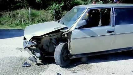 Minibüs ile otomobil çarpıştı: 4 yaralı - DÜZCE