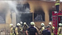 Üsküdar'da çatı yangını