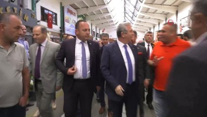 Başkan Yavaş'tan hal esnafına ziyaret