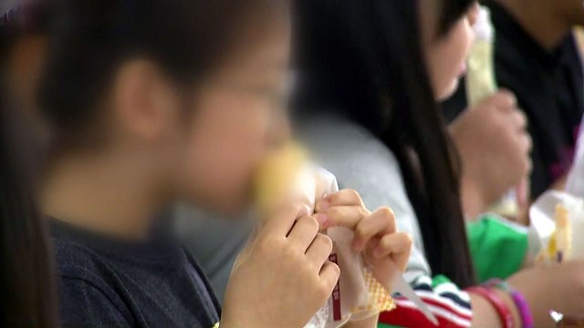 비정규직 연대파업 첫날...급식 차질 현실화 / YTN