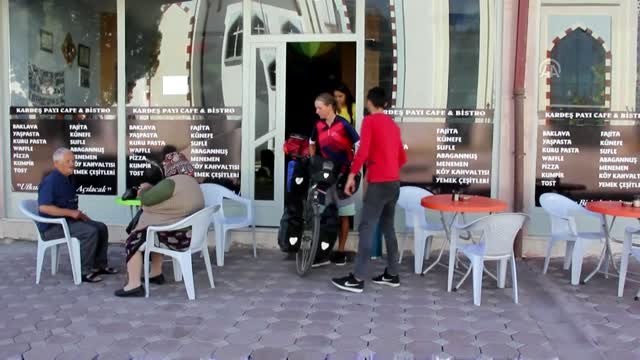 Alman hemşire bisikletiyle dünya turunda - SİVAS