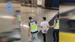 Detenido un hombre en el Metro de Madrid tras amenazar a los viajeros con dos cuchillos