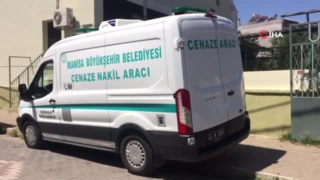 Feci kazada 4 cenaze 3 tabut: Türkiye'nin yüreğini yakan kazada ölenler son yolculuklarına uğurlandı