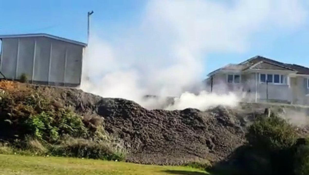 Un geyser de boue jaillit dans une maison en Nouvelle Zélande