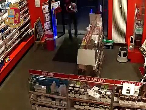 Milano - La Polizia di Stato arresta rapinatore seriale di farmacie (03.07.19)