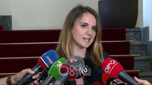 RTV Ora- Tërhiqet Rudina Hajdari: Nuk është momenti për hetimin e Metës