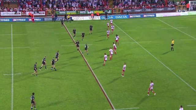 Le rugbyman anglais Joe Westerman se reboite lui-même le genou