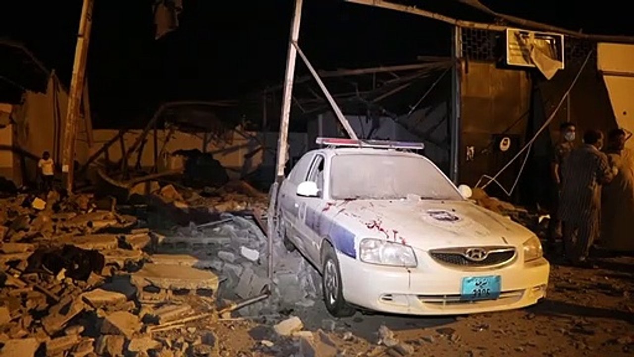 40 قتيلاً على الأقل في غارة جوية على مركز لاحتج...