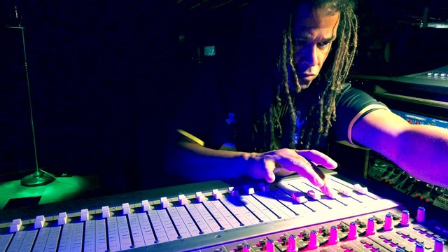 LIVE Dubbing : Bob Marley & the Wailers - No More Trouble