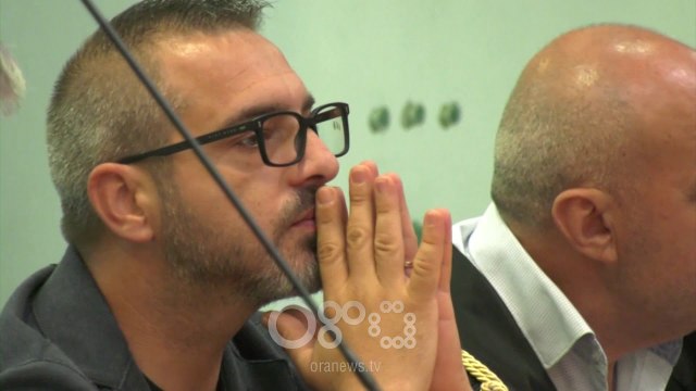 RTV Ora - Shtyhet seanca për Tahirin: Shqipëria po ecën para vetëm gjyqi im ka ngecur