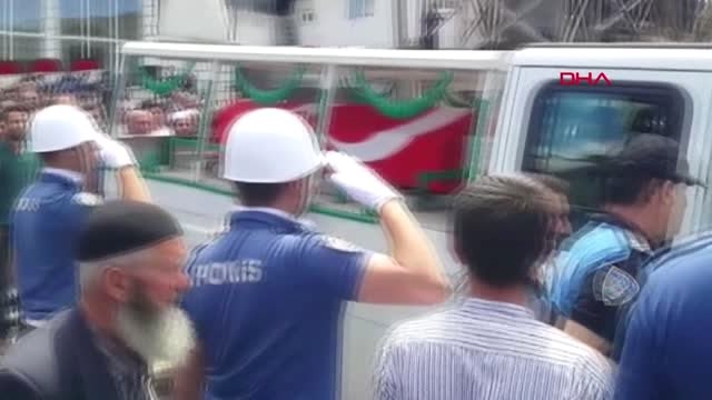 ERZURUM Ayvacık'ta denizde boğulan polis, Erzurum'da toprağa verildi